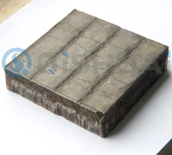 Lấy điều kiện làm việc làm nền tảng, tùy chỉnh khả năng chống mài mòn: Giải pháp tấm bề ​​mặt lưỡng kim chống mài mòn của Shandong Qishuai