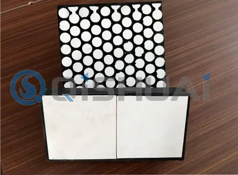 Tấm lót thép nhúng cao su gốm: Giải pháp chống mài mòn cao cấp để vận chuyển vật liệu rời