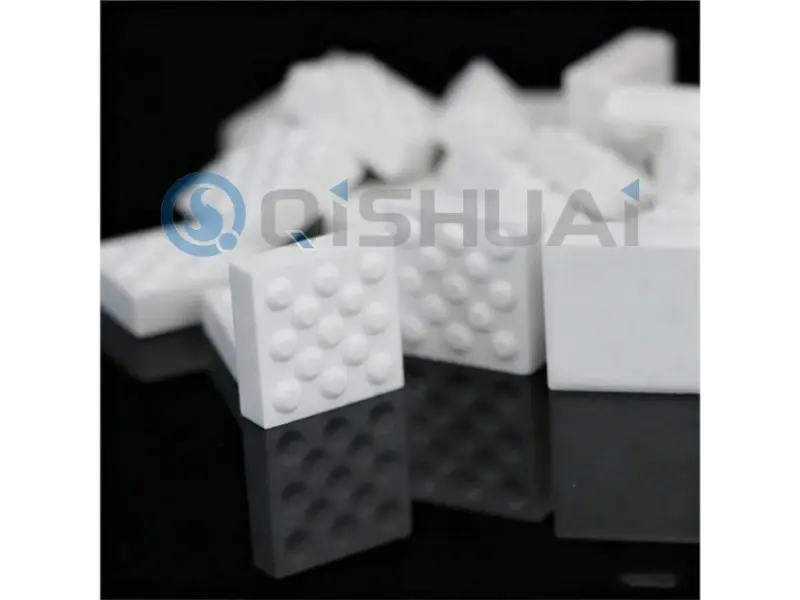Gạch khảm gốm Alumina hoa văn nổi - Một giải pháp mài mòn thiết thực từ thiết bị chống mài mòn Shandong Qishuai